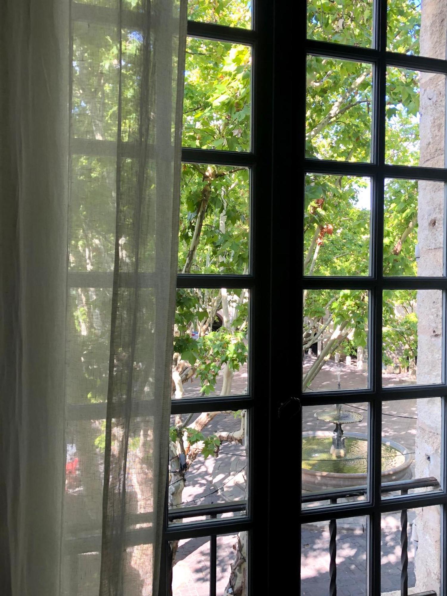 La Boheme Place Aux Herbes Uzès Εξωτερικό φωτογραφία