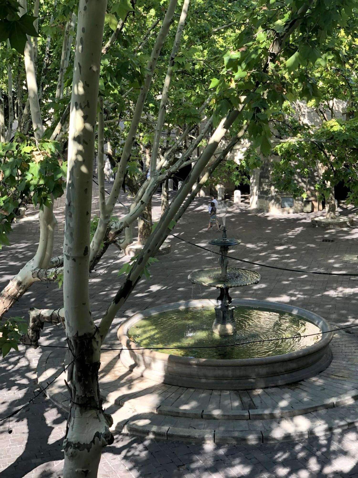 La Boheme Place Aux Herbes Uzès Εξωτερικό φωτογραφία